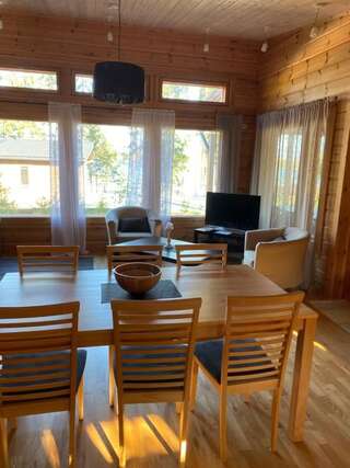 Дома для отпуска Cottage on the shores of Lake Saimaa Пуумала Дом с 2 спальнями-45
