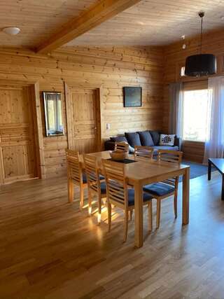 Дома для отпуска Cottage on the shores of Lake Saimaa Пуумала Дом с 2 спальнями-9